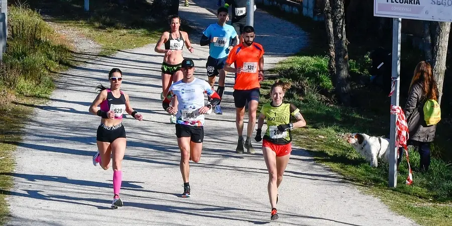 Corredores de La Tragamillas por un camino de Collado Villalba (edición de 2022)